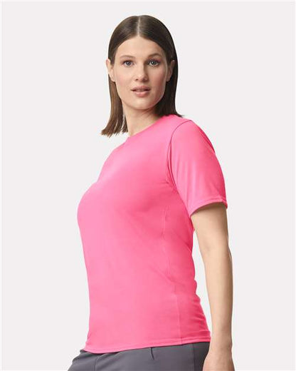 Gildan Performance® T-Shirt 42000 Safety Pink